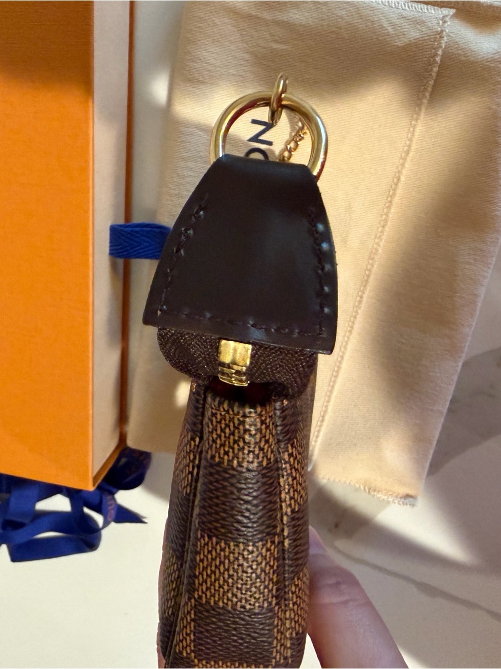 Louis Vuitton Mini Poschette Accessoires in Damier Ebene - Picture 11 of 16